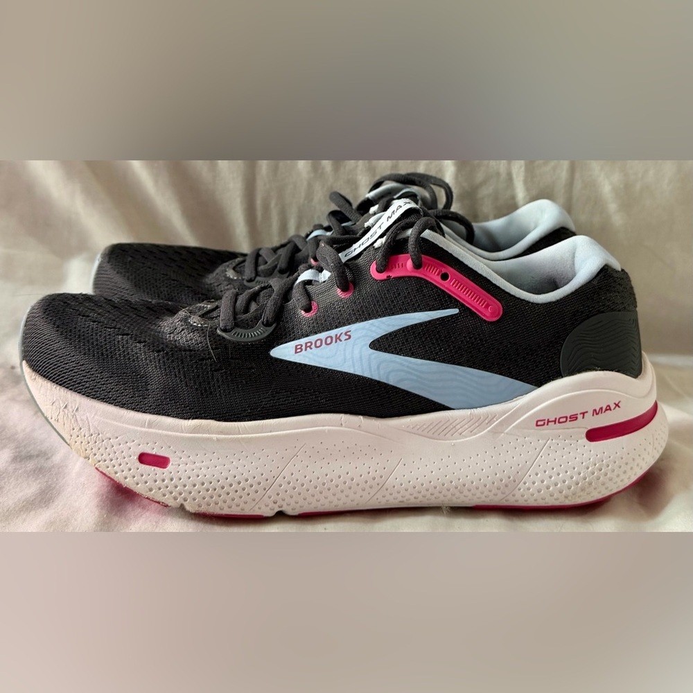 Brooks Women’s Ghost Max Ebony Open Air Black Size 10B Running Shoes